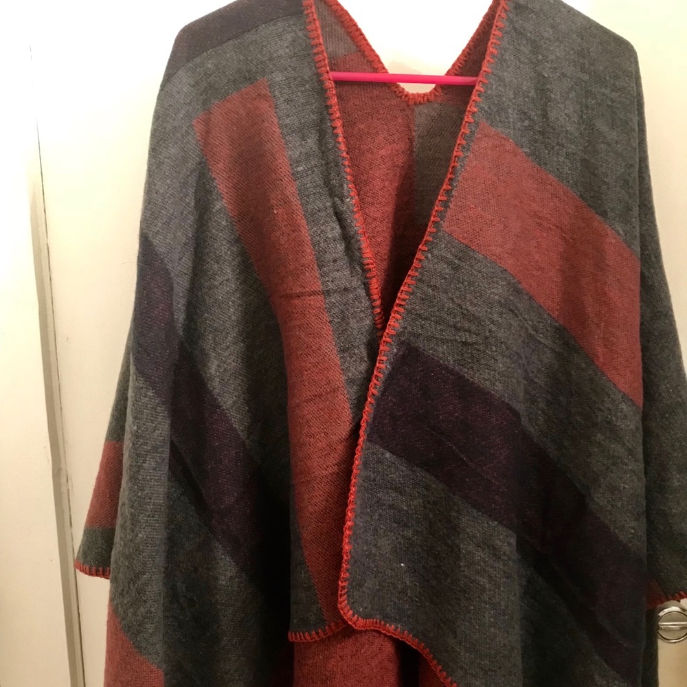 BB Dakota Poncho